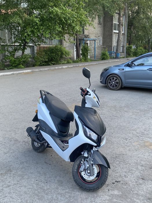 Продам скутер м8