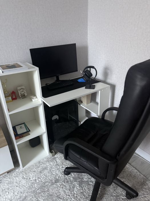 Продам компьютер со столом и креслом