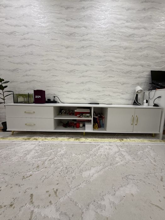 Продается тумба под телевизор