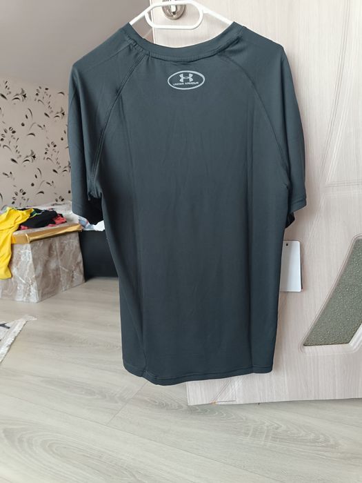 Tricou under armour negru marimea M