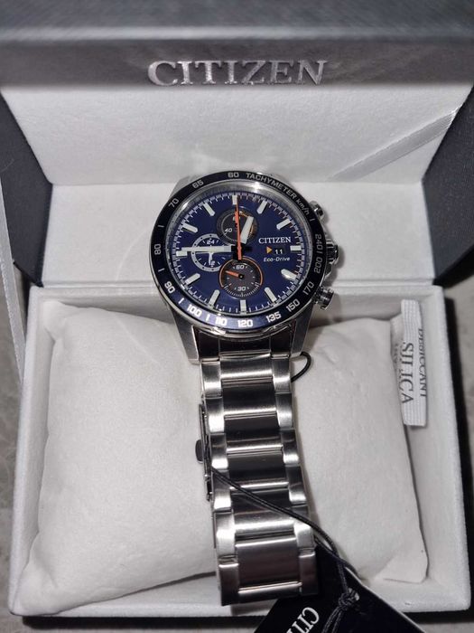 Продавам Citizen CA0781-84L