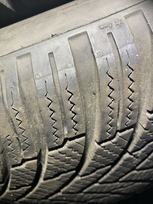 Vand Urgent !!  4Anvelope MS iarna 215 55 18