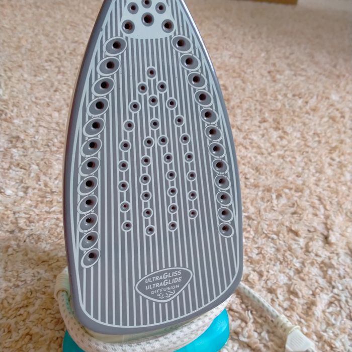 Продам Утюг Tefal