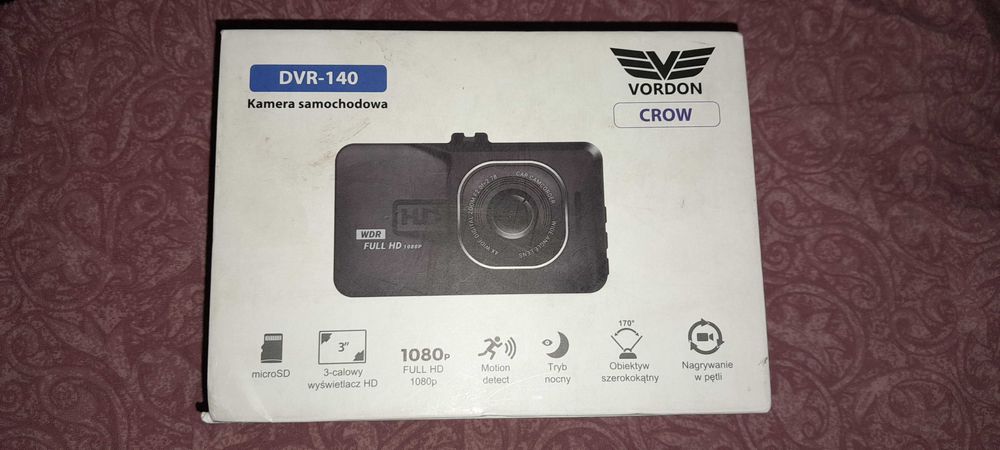 Vând cameră de filmat pentru mașină.