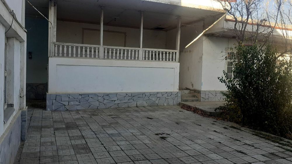 Payariq  tuman markazida uy joy sotiladi