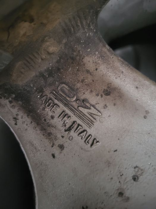 Титанка на тайота.