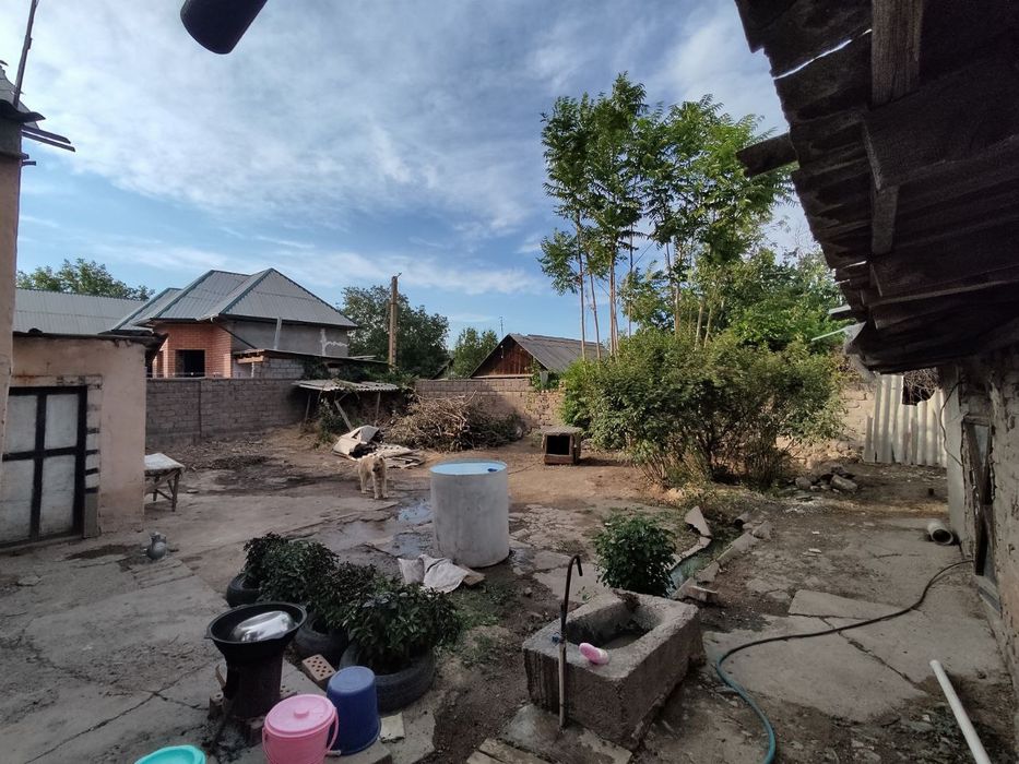 Hovli Uy Sotiladi ! Silinada