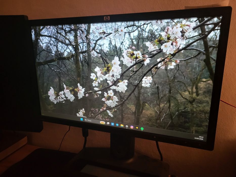 Монитор 22" HP ZR22w (IPS, Full HD)
