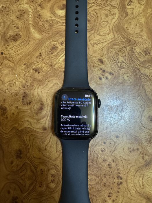 Apple Watch SE (2024)