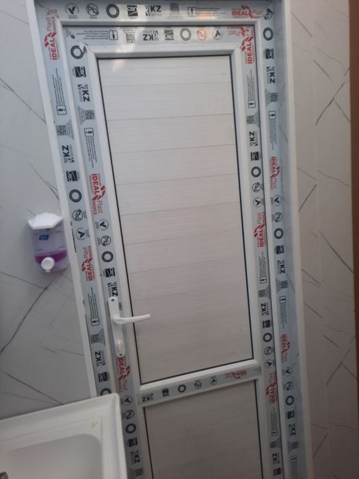 Окна витраж двер ремонт окна москитние сетки