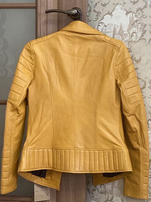 Продам куртку весна