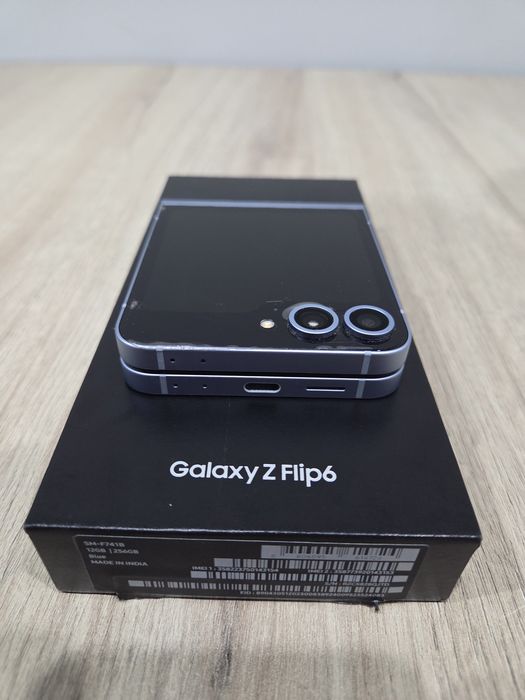 Samsung Galaxy Z Flip6 като нов с 14 месечна гаранция