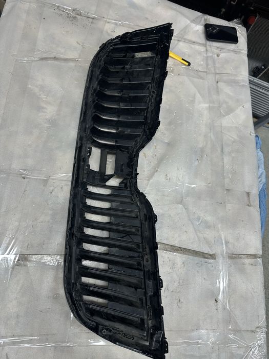 Grilă radiator skoda superb 3 facelift.