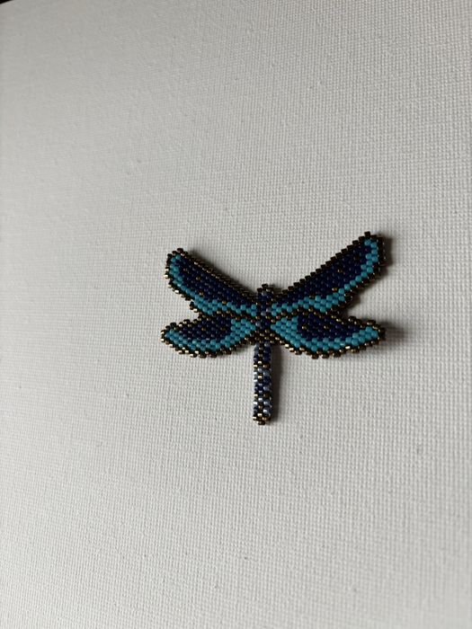 Brosa libelula handmade din margele miyuki
