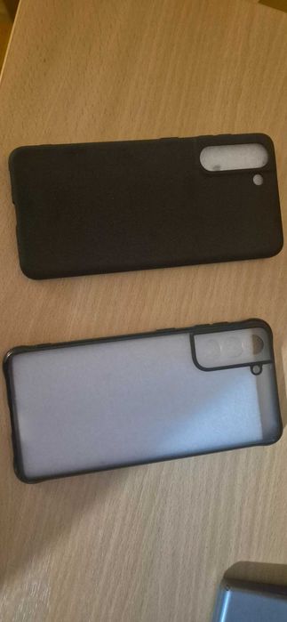 Силиконови протектори и екранни предпазители за Samsung Galaxy S21