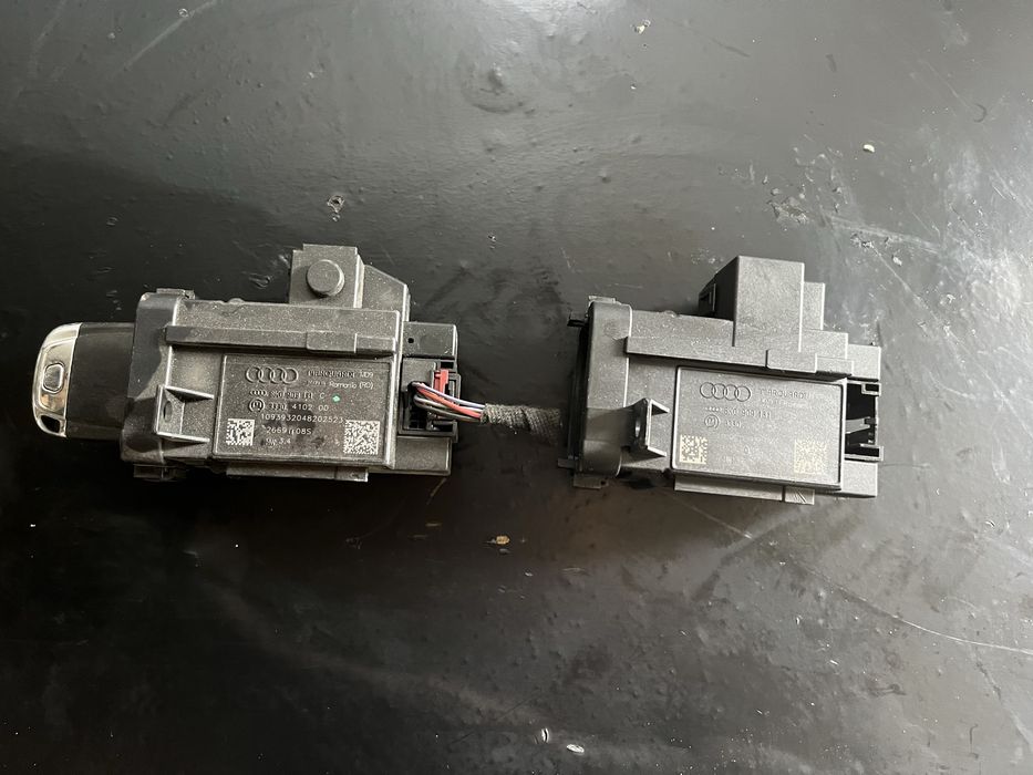 Contact pornire fara cheie Audi A4 B8 A5 Q5 8K0909131D / 8K0909131C