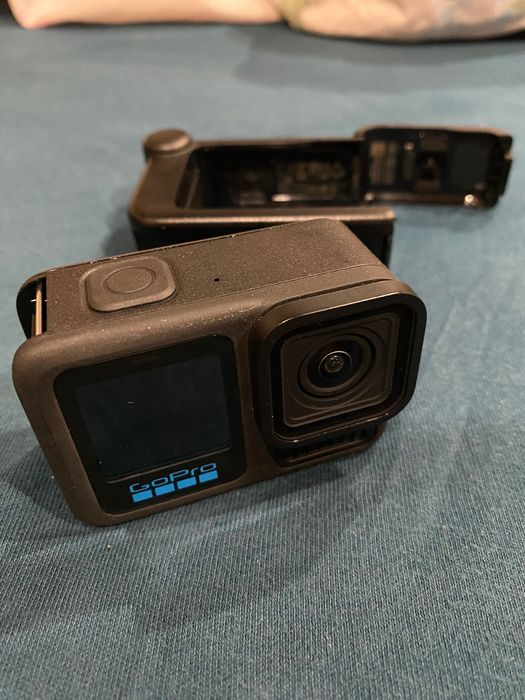 Продавам Екшън камера GOPRO HERO 13 CREATOR EDITION wi-fi, gps