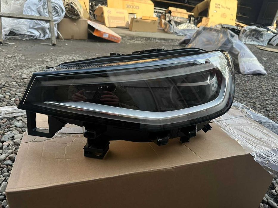 Фары передние на Волксваген Айд4 20 - / Volkswagen Id4 20 -