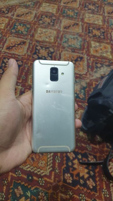 Samsung A6 32gb holati yaxshi