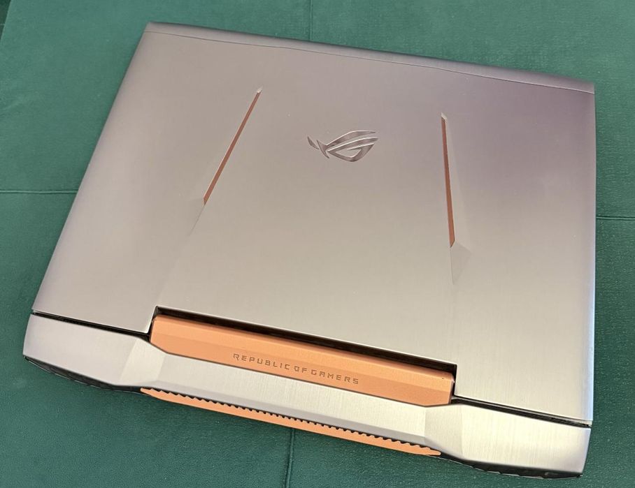 Мощный игровой ноутбук Asus