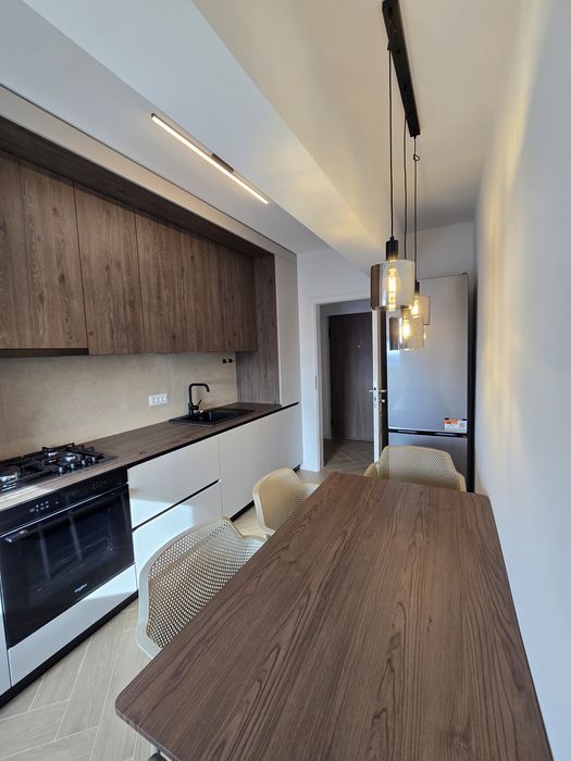 Inchiriez studio modern 2025