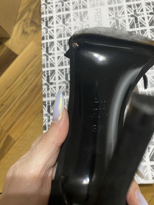 Sandale din piele intoarsă, size 37