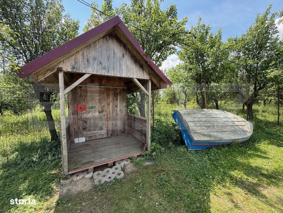 Teren cu livada si lac populat cu peste, 37.620 mp, zona Oar - Vetis