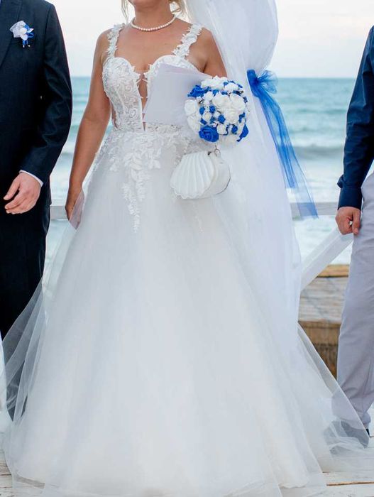 бутикова булченска рокля с подаръци воал,чанта,кошница,букет