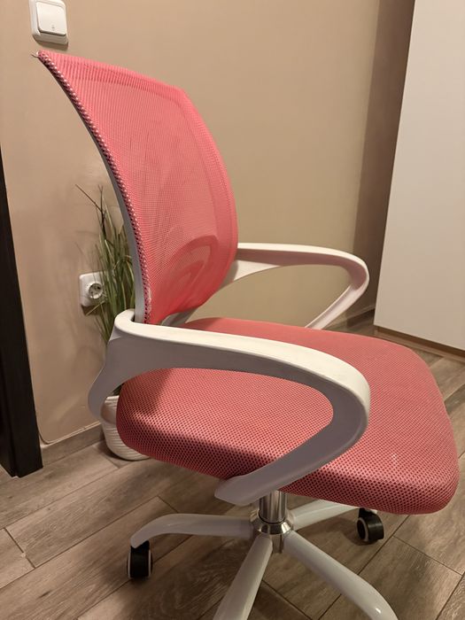 Детски стол за бюро