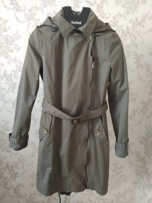 Продам стильный женский плащ