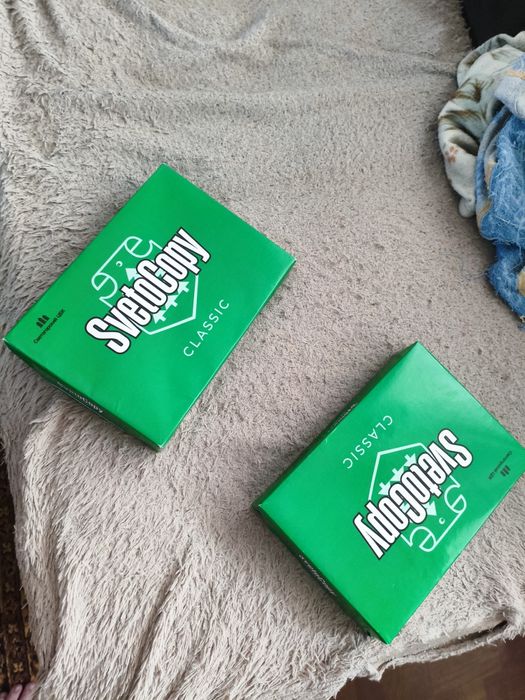Продам 2 пачки бумаги