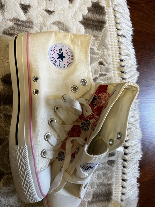 Продам женские кеды