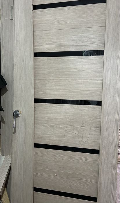 Продам б/у двери