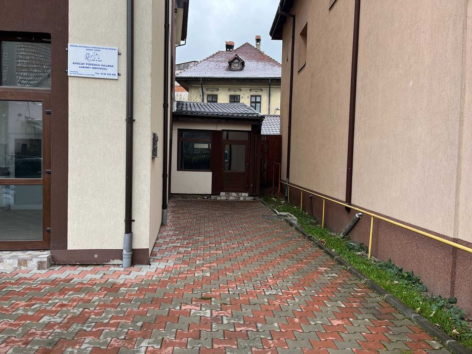 Spatii de inchiriat
