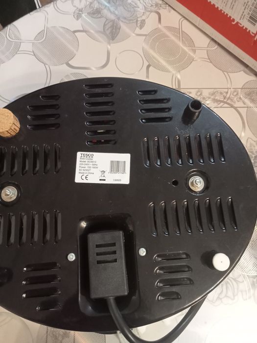 Oală electrică pentru fiert orez și legume