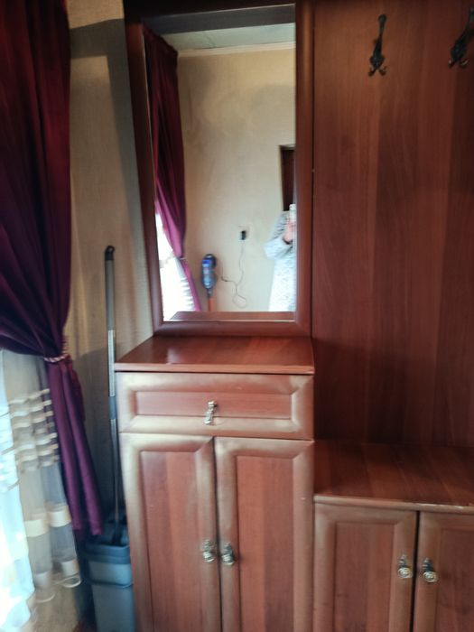 Продам хорошую прихожую