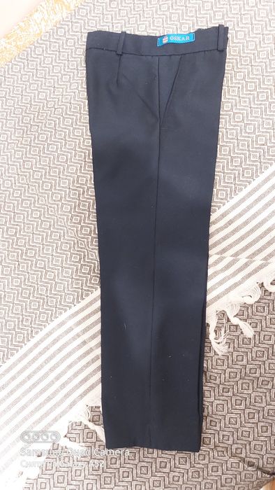 Продам брюки на мальчика темно- синие