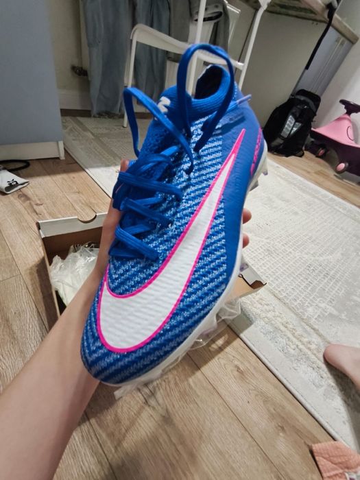 Найк бутсы 36размер новый