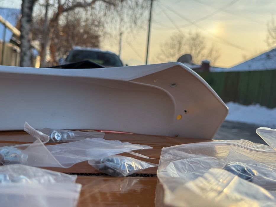 Спойлер на lexus rx300