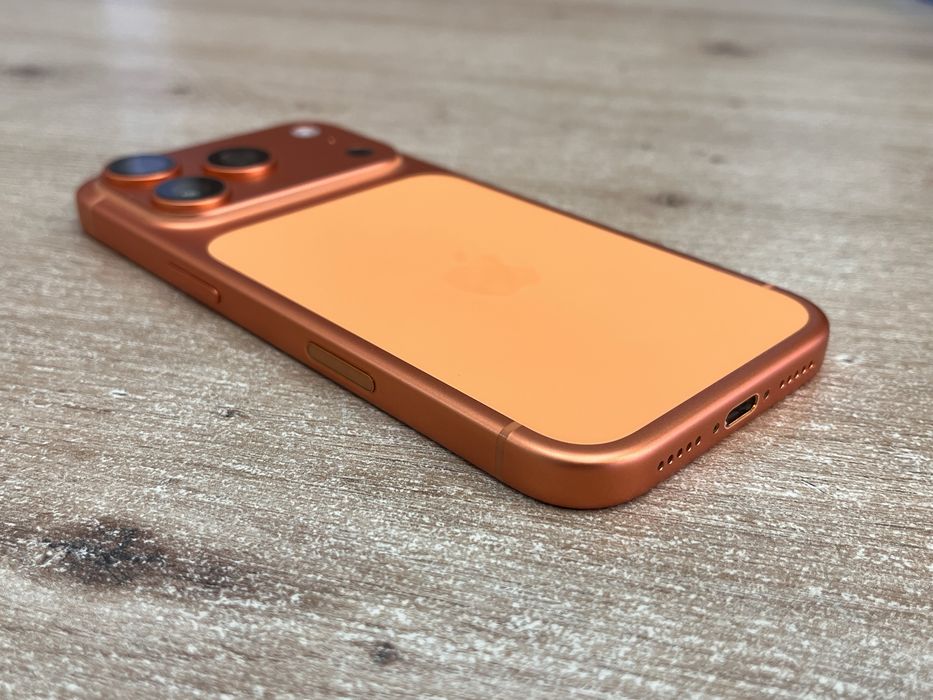 iPhone 17 Pro 256GB Като Нов 28 Цикъла Гаранция