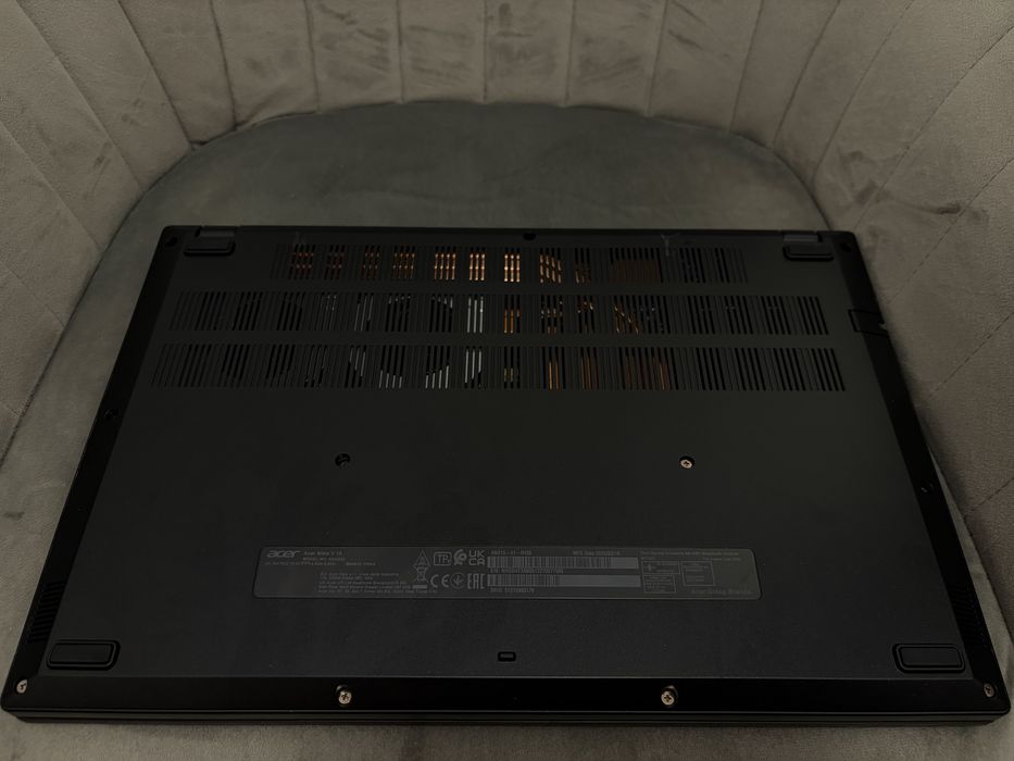 Laptop Acer Nitro V 15 – Ca Nou – 2.700 Lei Negociabi