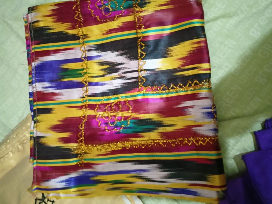 Платки атласные и тюбитейки 2 шт