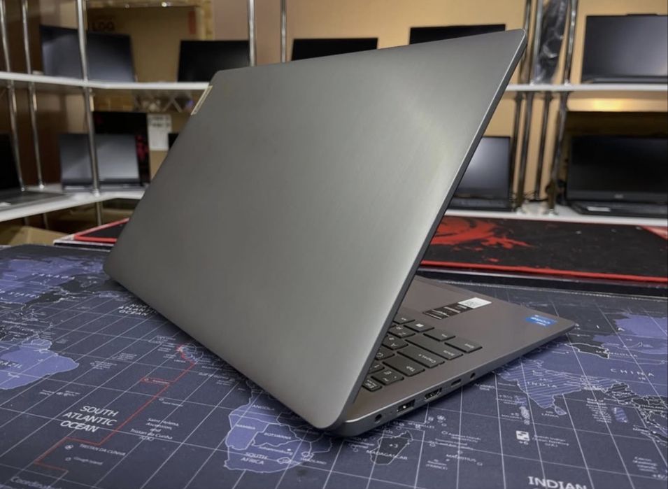 Ноутбук Lenovo IdeaPad 3/i3-1215U/8GB/SSD256/15.6 FullHD