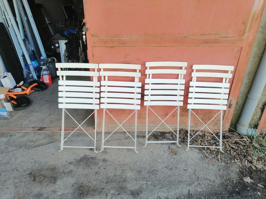 Градинска маса и столове