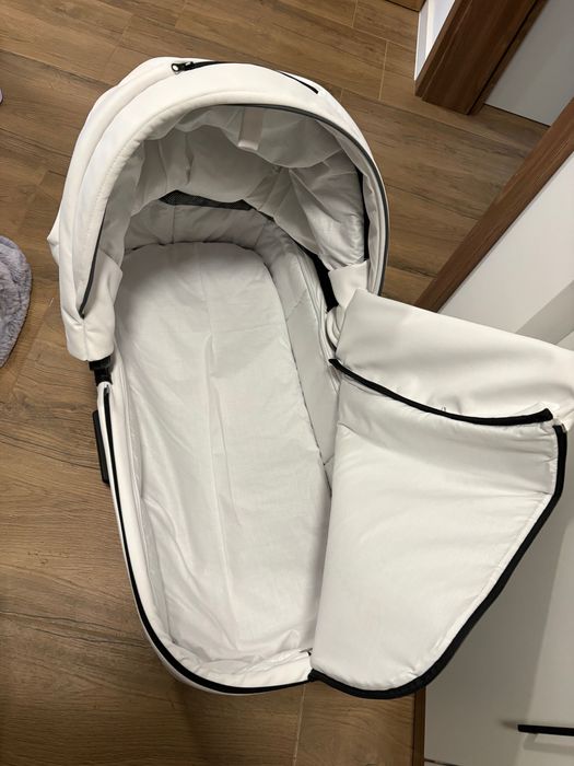 Кожена Бебешка количка. 2в 1Royal Nio