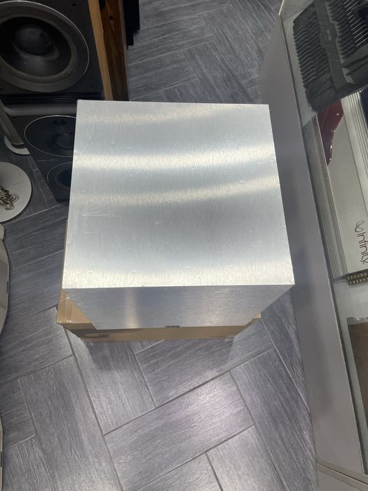 Revox activ subufer