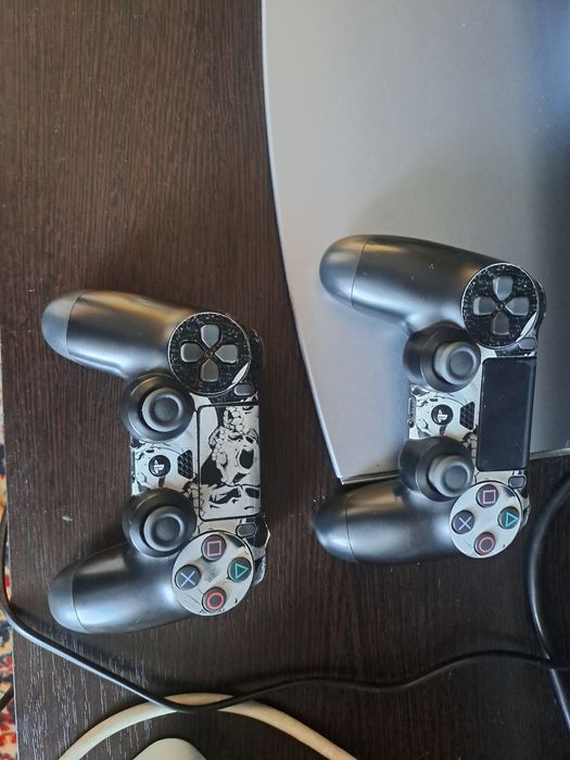 Playstation 4 slim 1 gb