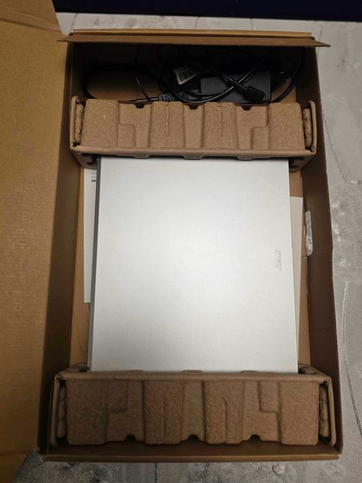 Продавам Acer Aspire 3 i5-1235U, 16GB RAM, 512GB SSD, 1г гаранция