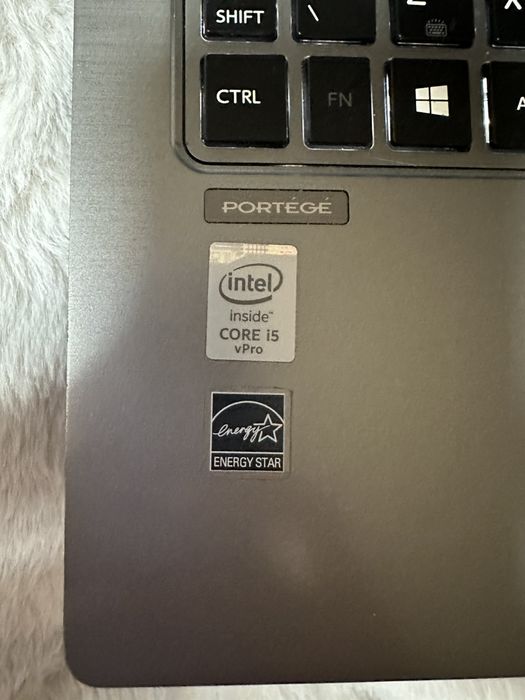 Лаптоп марка TOSHIBA