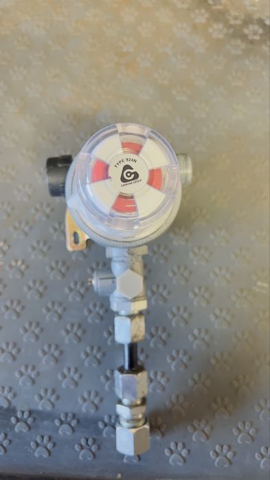 Регулатор двустепенен 30 mbar за 2 бутилки